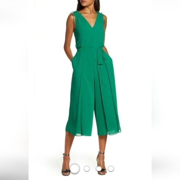 VINCE Camuto Cropped Leght Chiffon Jumpsuit - Picture 1 of 11